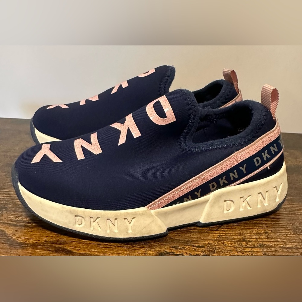 DKNY Toddler Girls Maddie Slip On Sneakers Size 10